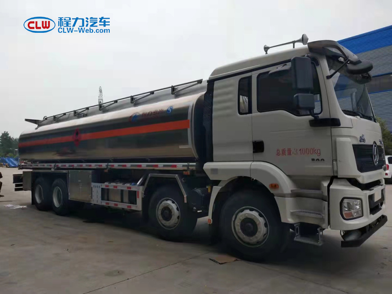 陝汽SHACMAN 8X4 30噸鋁合金油罐車(chē)