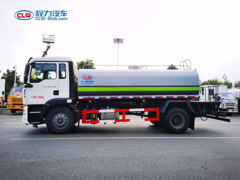 重汽HOWO 12噸灑水車(chē)